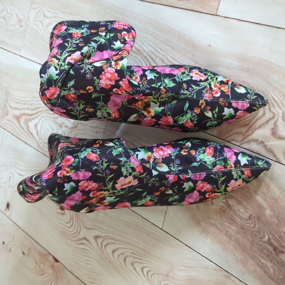 Steve Madden Lombard Pointed Toe Booties 7M - Picture 10 of 10